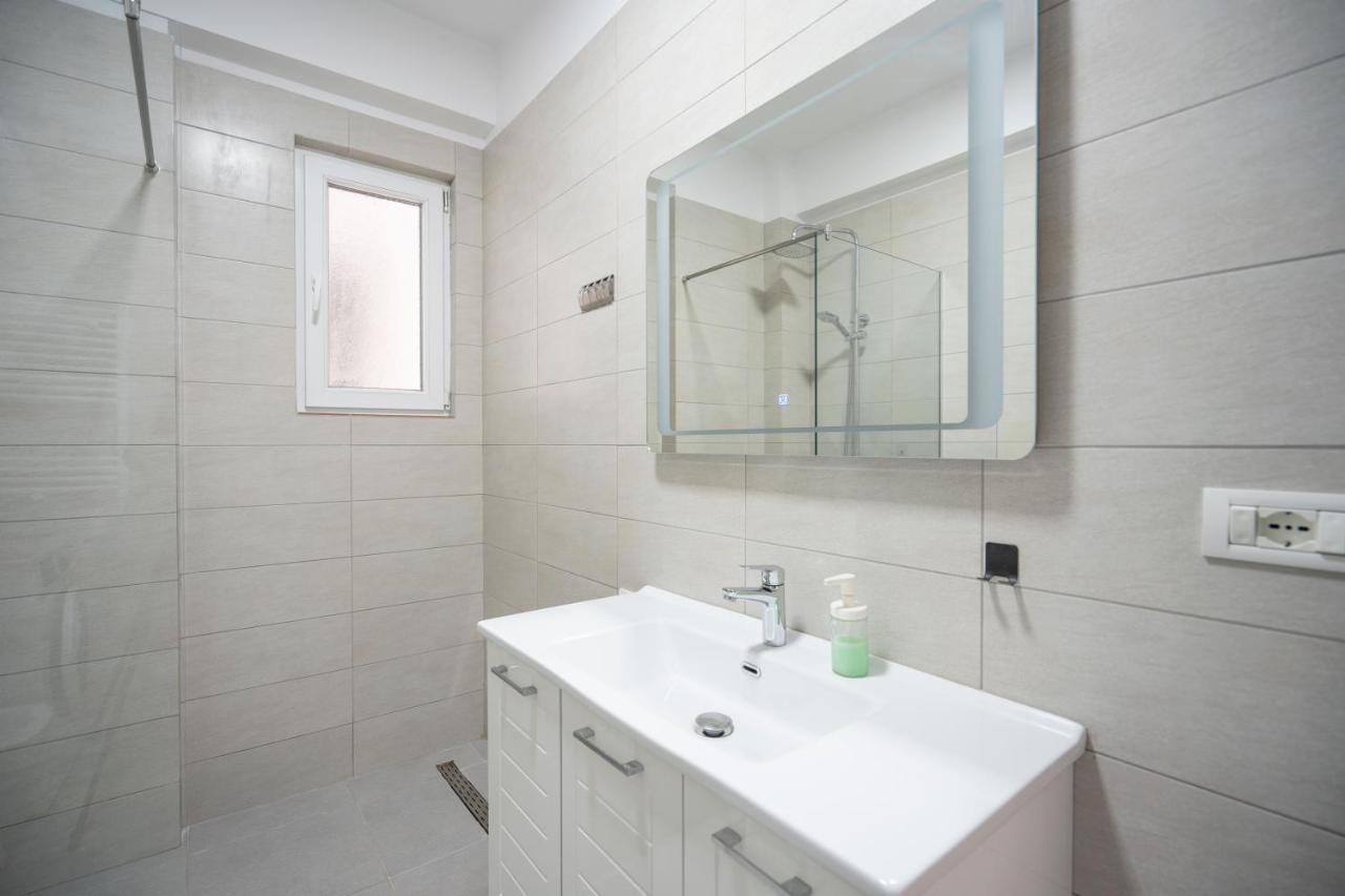 Apartment In The Village With A Sea View Влёра Экстерьер фото